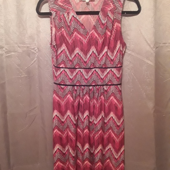 Dress - Picture 3 of 4